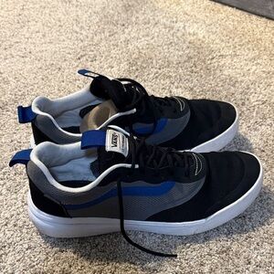 Vans Men's Black, Blue, and Gray Sneakers